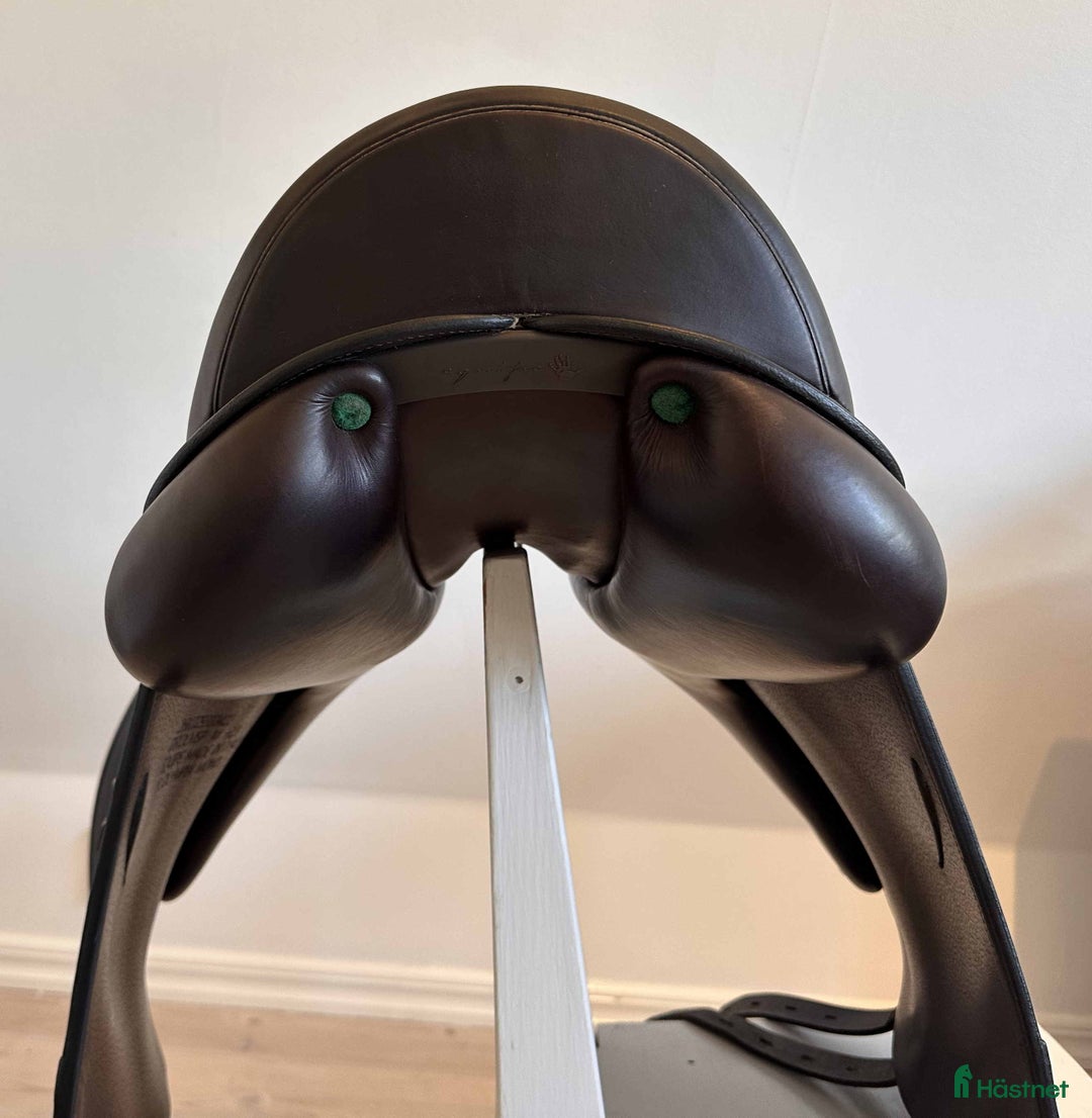 Sadlar hästutrustning till salu: Equipe Olympia 16' i Täby - Annons 3