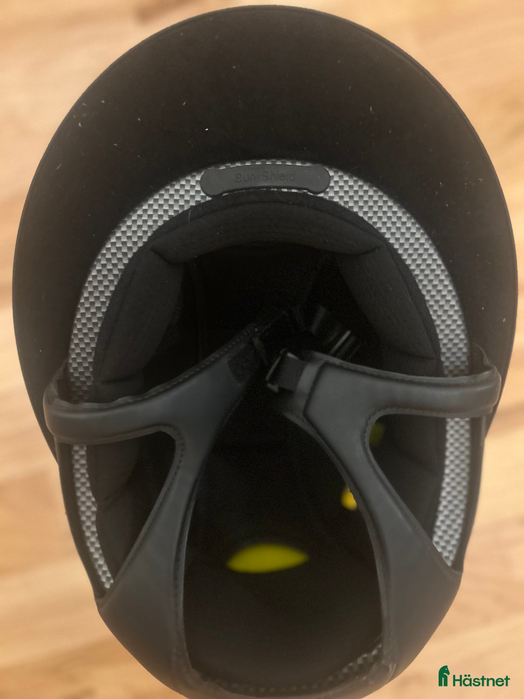 Hjälmar ryttarutrustning till salu: OneK ridhjälm (Mips) i Skene - Annons 2