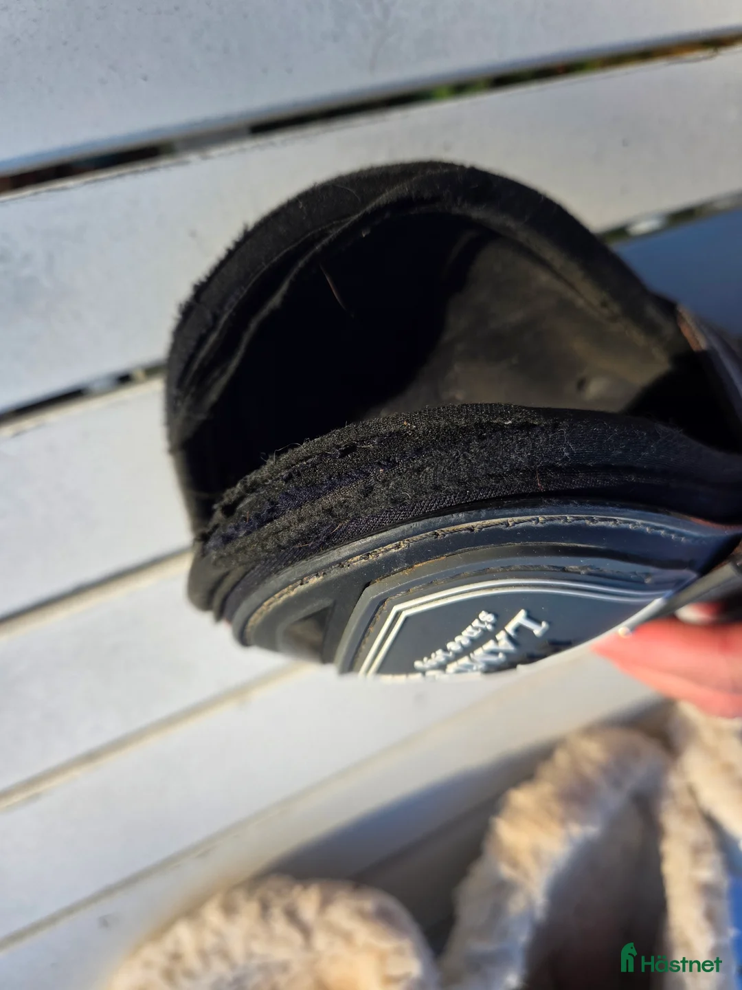 Benskydd hästutrustning till salu: Damasker och senskydd i Vikbolandet - Annons 2