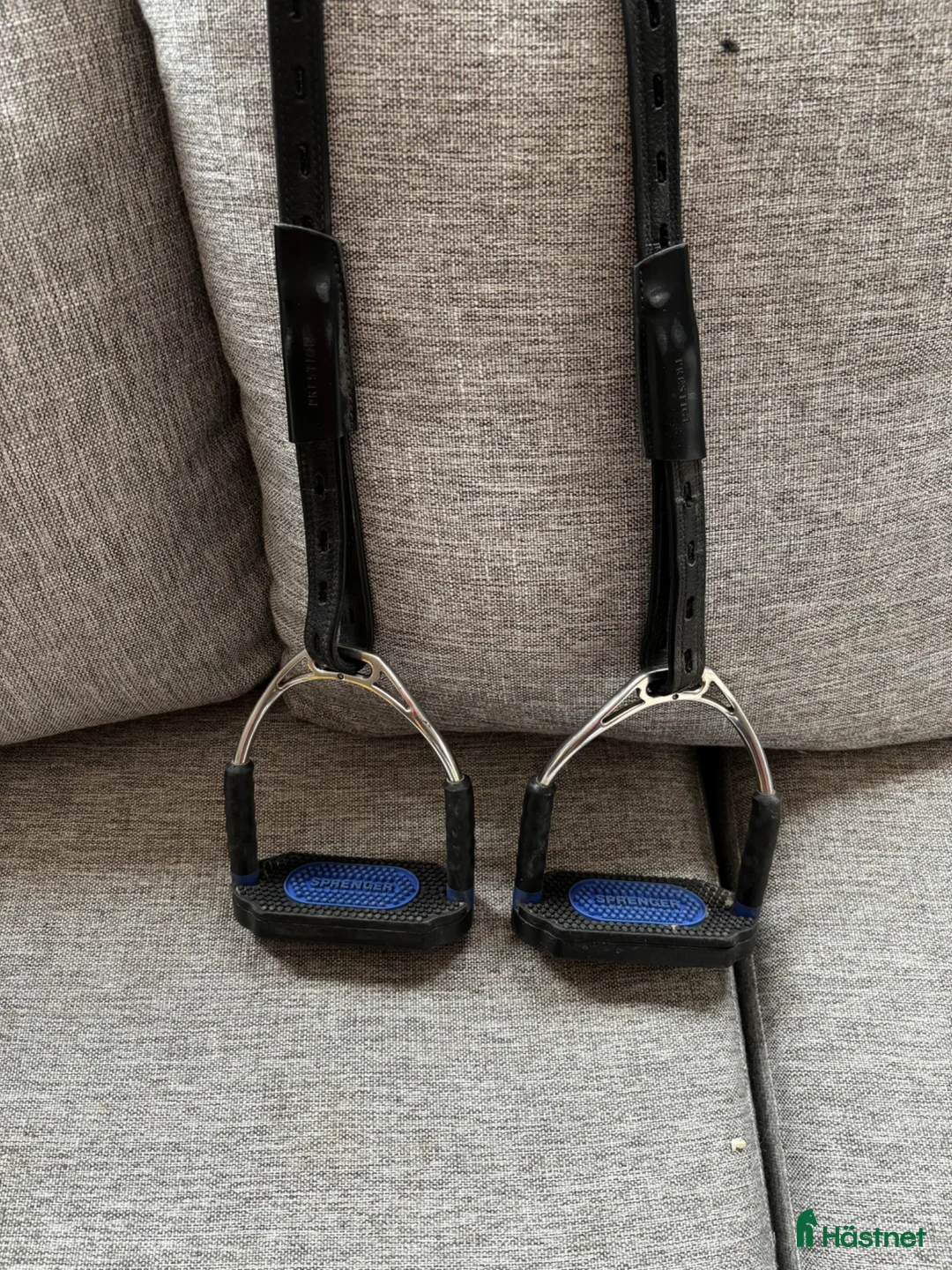 Stigbyglar hästutrustning till salu: Sprenger Bow Balance + Prestige stigläder - Annons 1