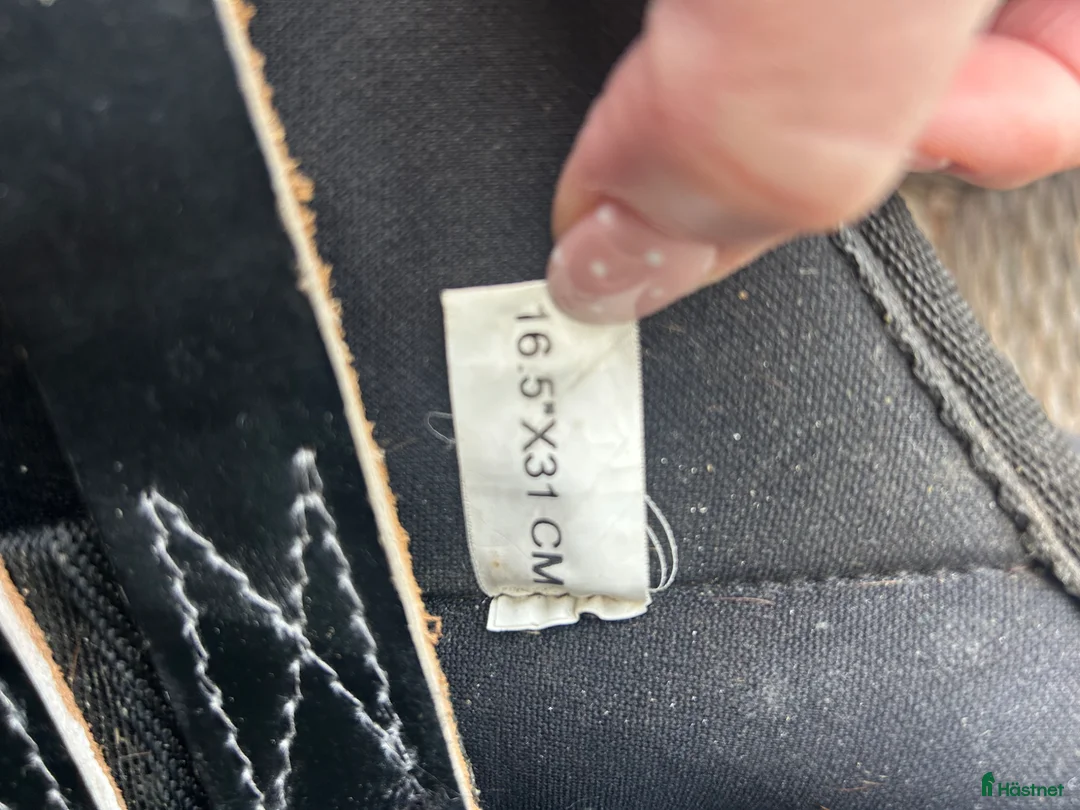 Sadlar hästutrustning till salu: Ridsadel - Annons 2