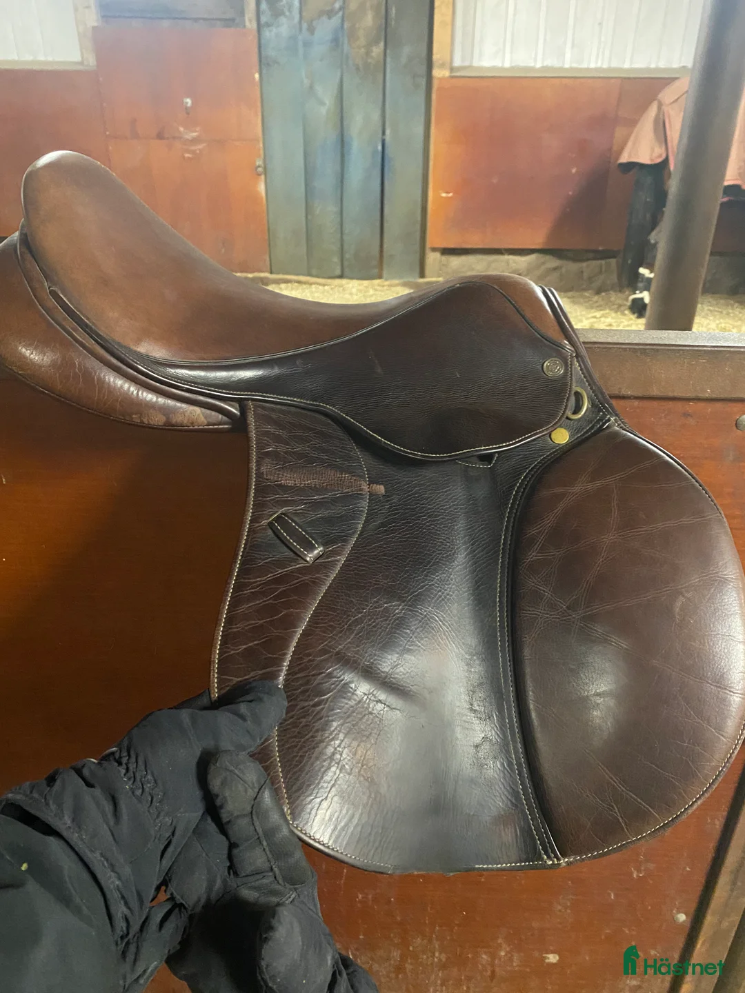 Sadlar hästutrustning till salu: Gold Medal Hoppsadel  i Lekeryd - Annons 2
