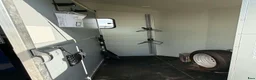 Hästtransporter  fordon & transport till salu: Hästtransport i nyskick, med sadelkammare. - Annons 9