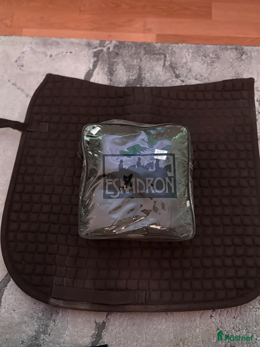 Schabrak & Vojlockar hästutrustning till salu: Set från Eskadron säljes  - Annons 1