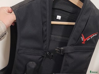 Säkerhetsvästar ryttarutrustning till salu: Jacket point two air i Allerum - Annons 14