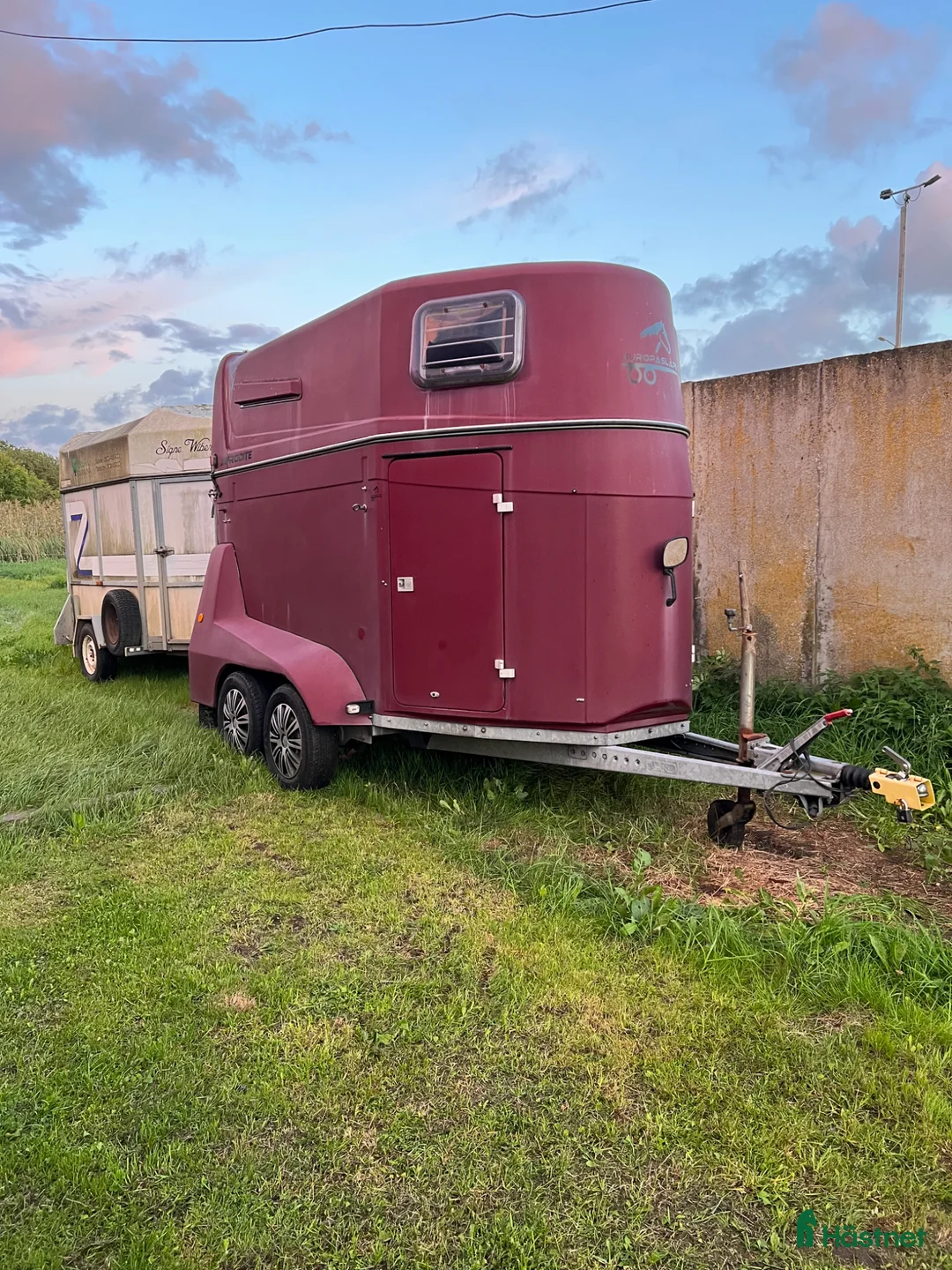 Hästtransporter  fordon & transport till salu: Stabil transport säljes i Falköping - Annons 1