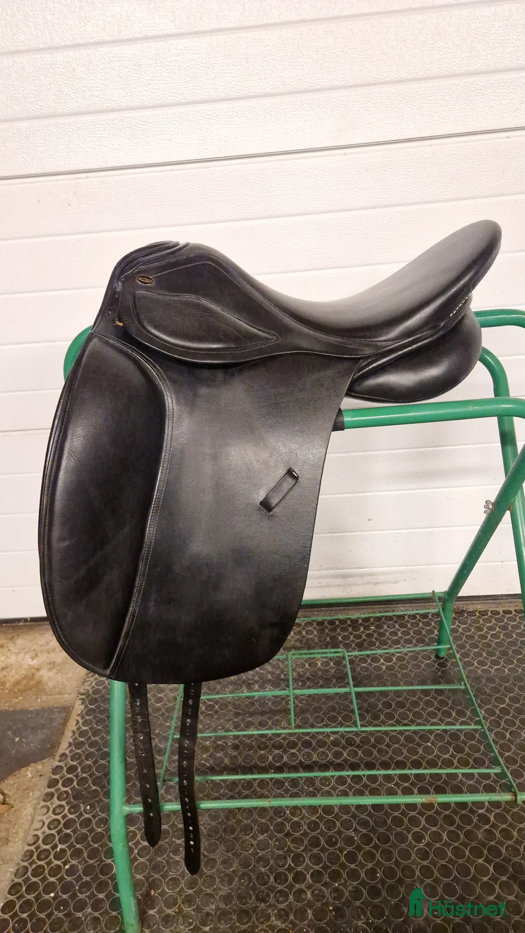 Sadlar hästutrustning till salu: Globus clic - Annons 1