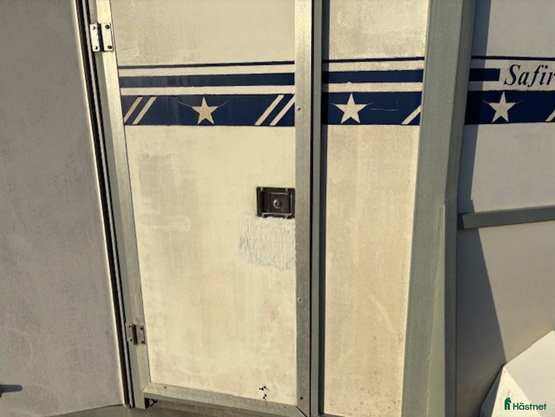 Hästtransporter  fordon & transport till salu: Star Trailer Safir - Hästtransport i Storvreta - Annons 3