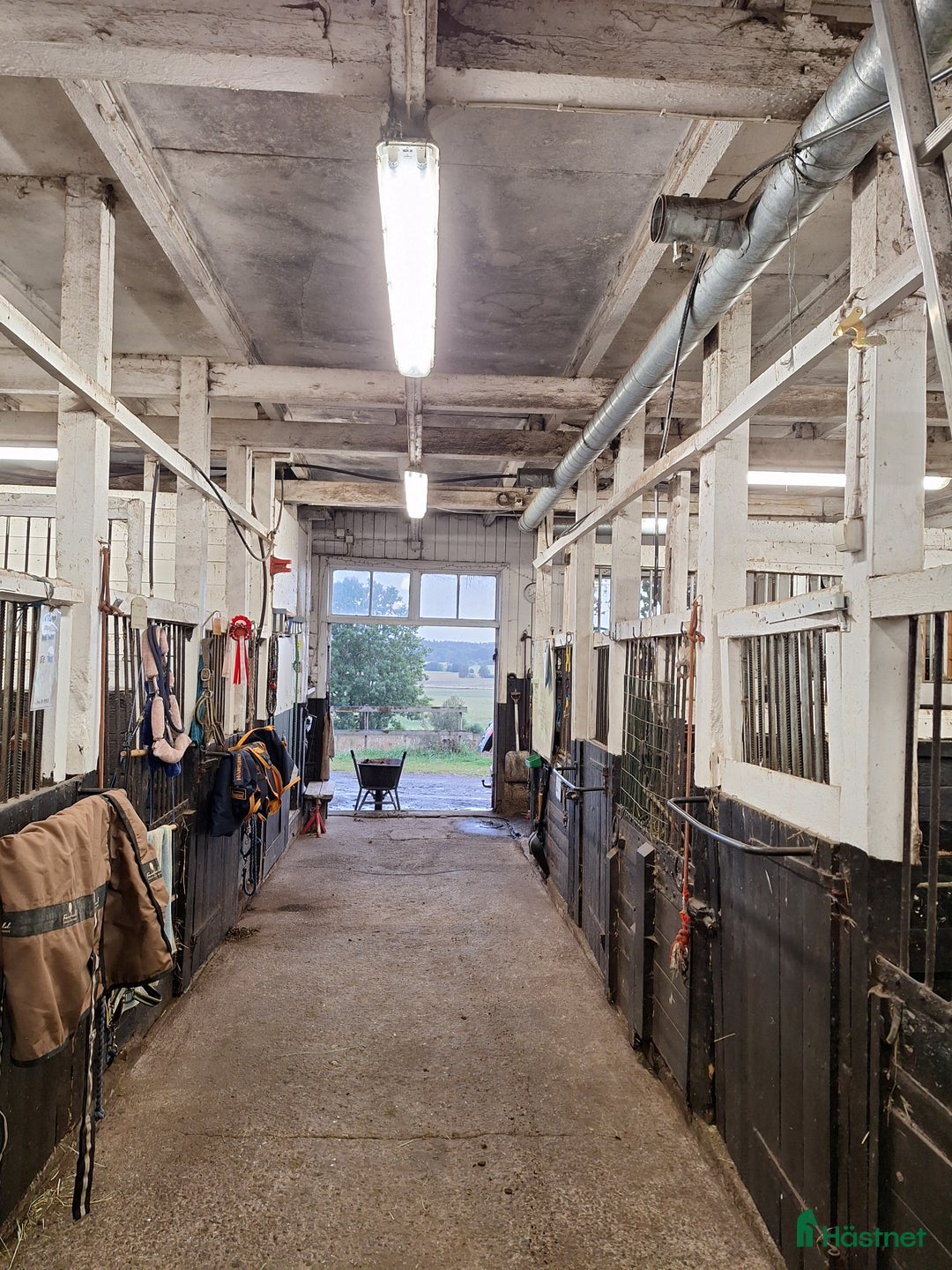  stallplats finnes: Stallplats Ekeby Säteri I Tungelsta  i Tungelsta - Annons 2