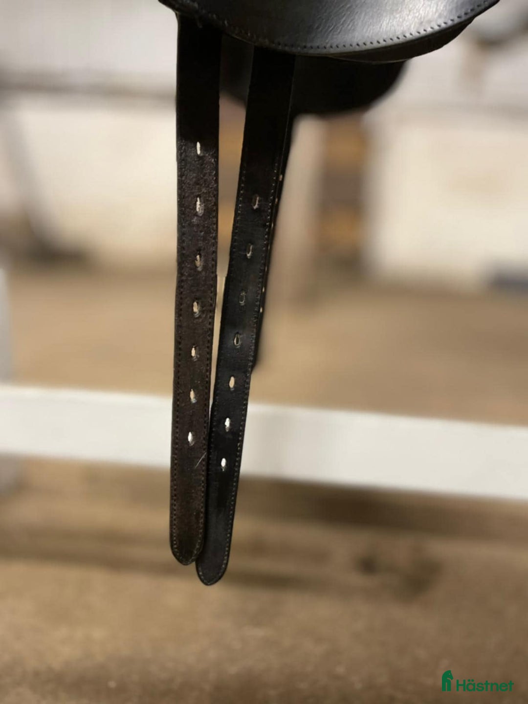 Sadlar hästutrustning till salu: Bates Caprilli 16.5” i Bollebygd - Annons 4