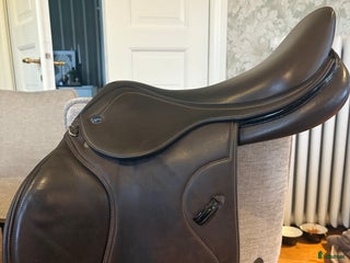 Sadlar hästutrustning till salu: SÄLJES Iconic Light hoppsadel i Falköping - Annons 16