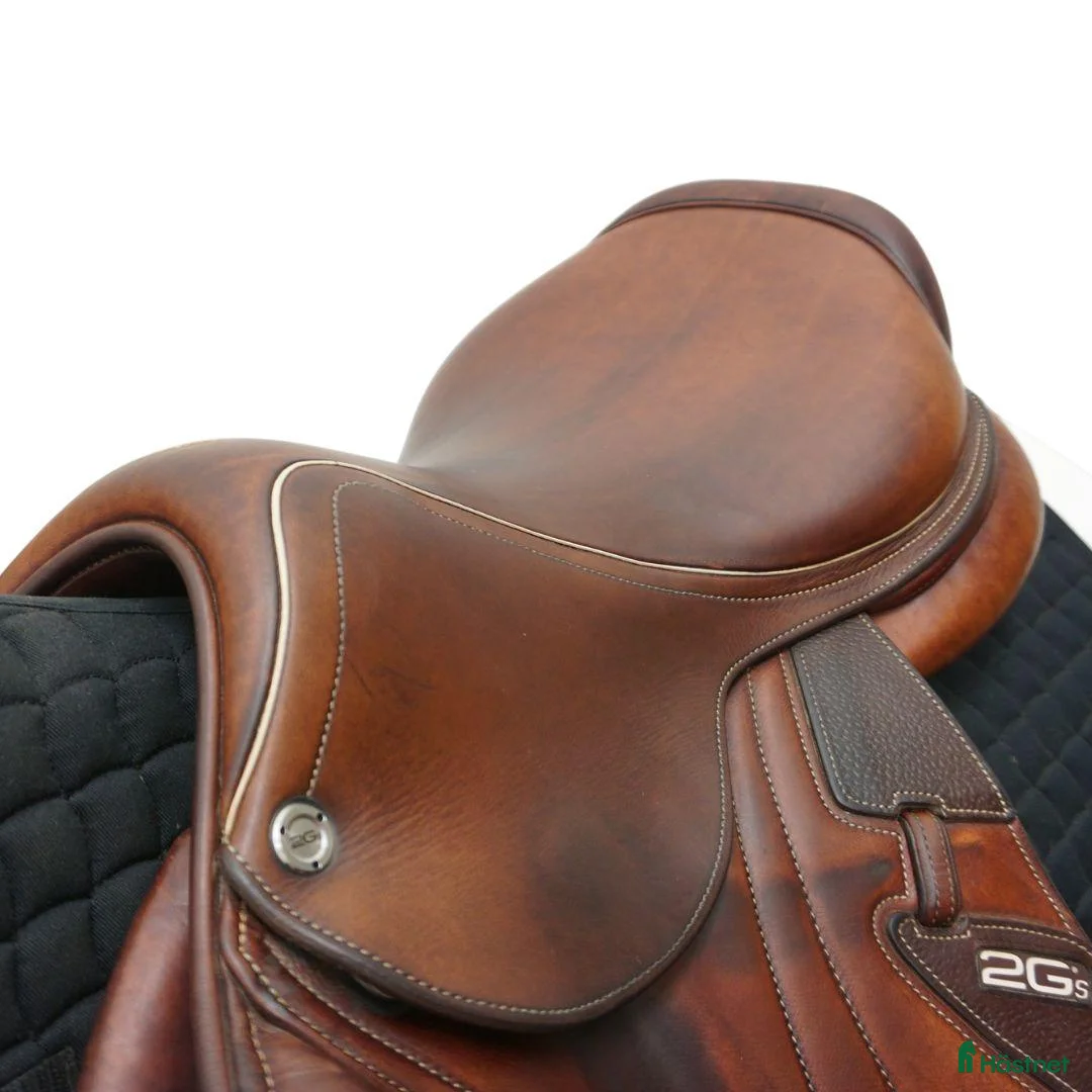 Sadlar hästutrustning till salu: CWD Mademoiselle 17" - Annons 4
