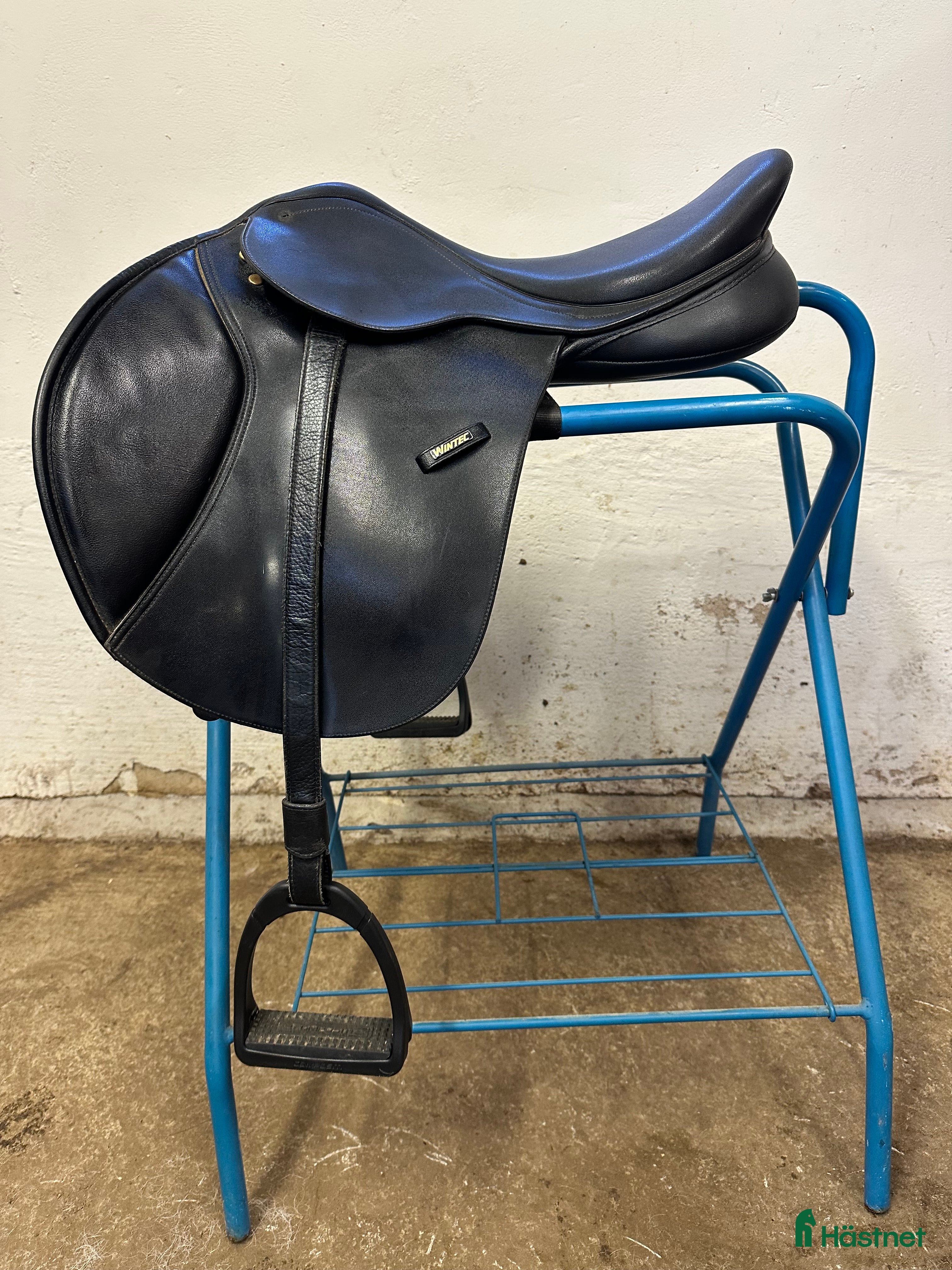 Sadlar hästutrustning till salu: Wintec hopp inkl 5 järn - Annons 5