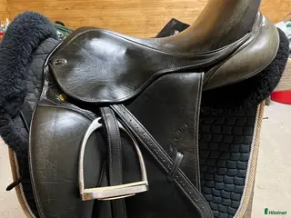 Sadlar hästutrustning Santa Cruz Arthur de luxe i Teckomatorp - Annons 4