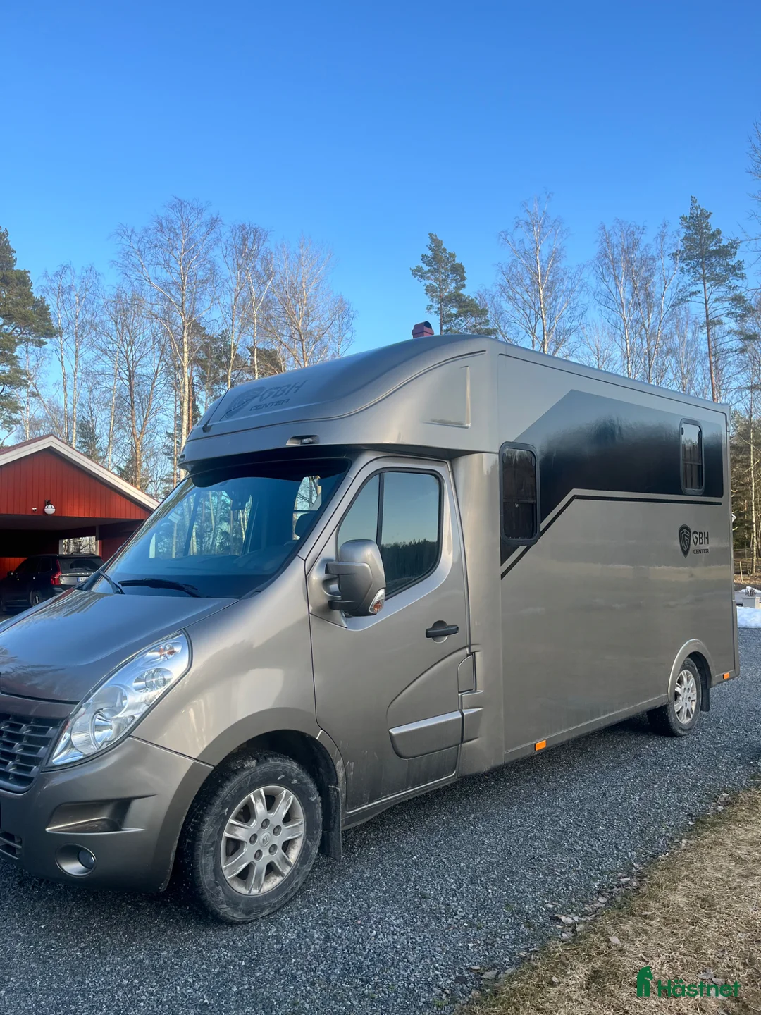 Hästlastbilar  fordon & transport till salu: Hästlastbil stuteriinredning hög lastvikt  - Annons 1