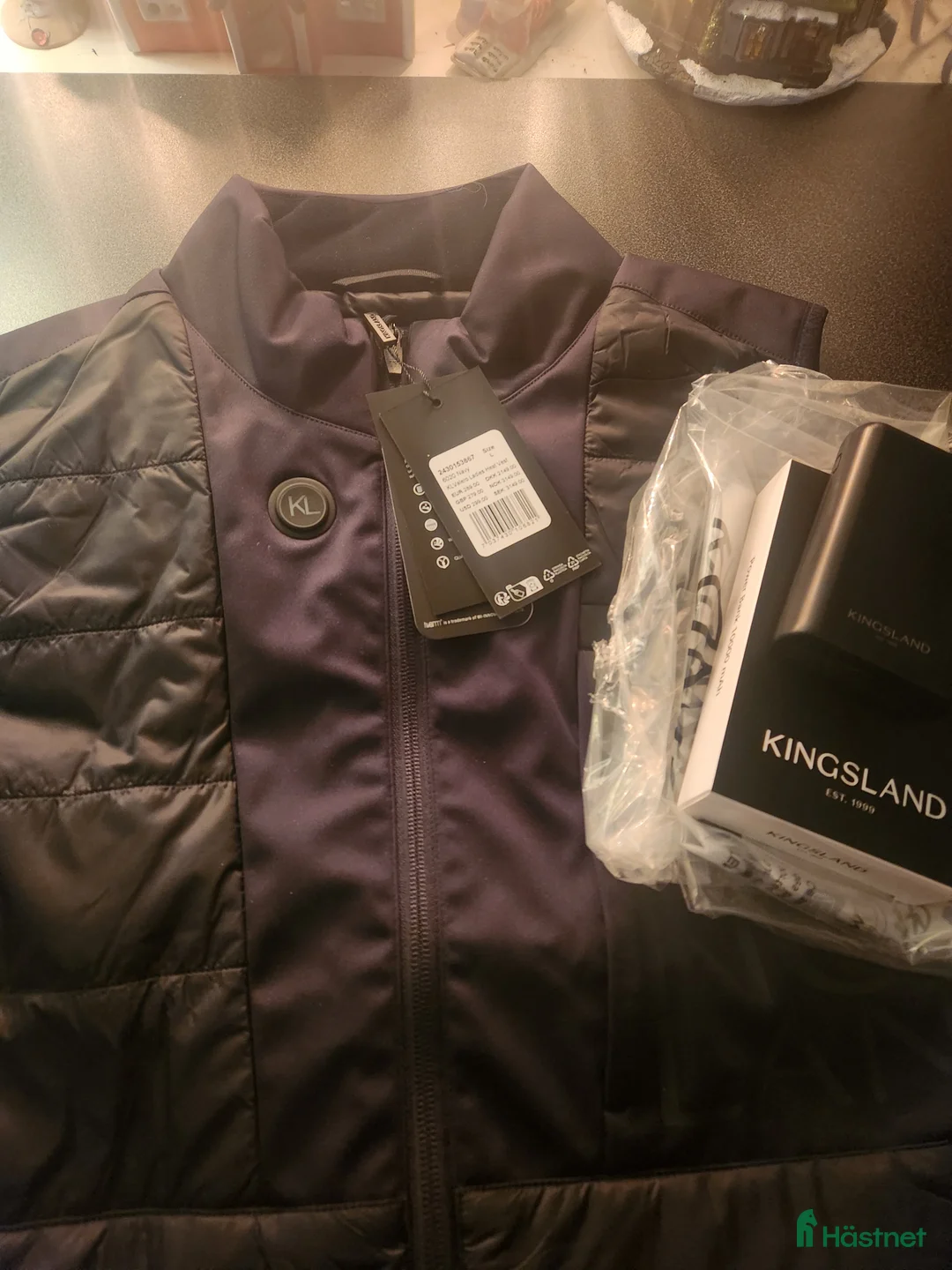 Övrigt Ridkläder ryttarutrustning till salu: Värmeväst i Götene - Annons 3