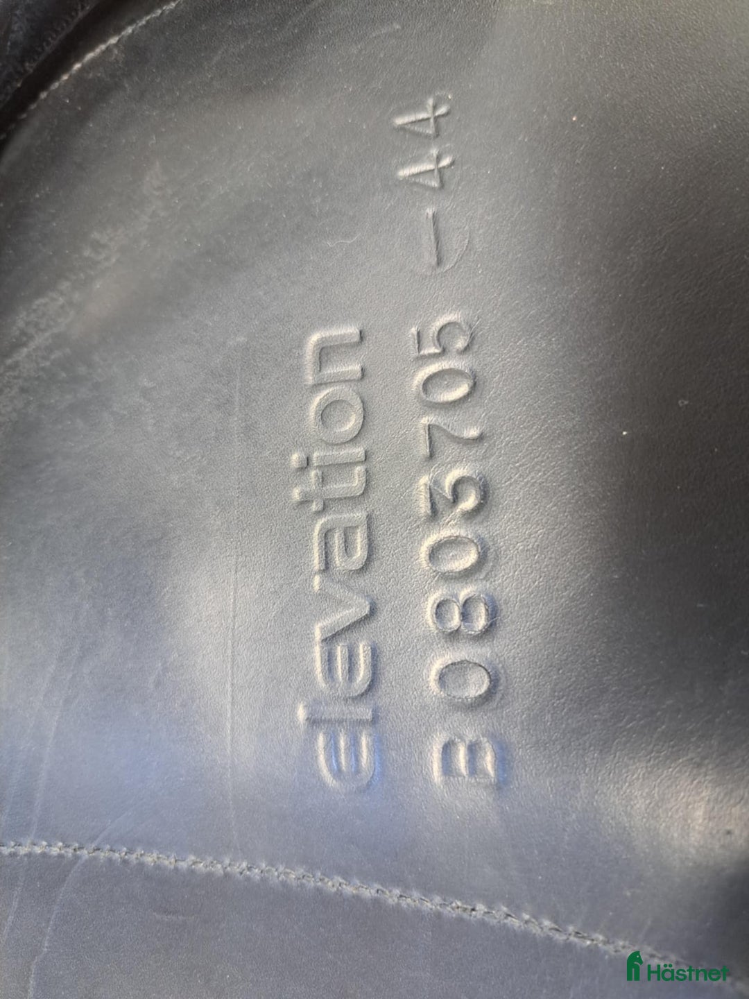 Sadlar hästutrustning till salu: Bates Elevation 17,5 i Färnäs - Annons 3