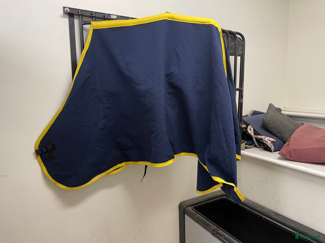 Täcken hästutrustning till salu: Täcken i olika kategorier  i Solna - Annons 5