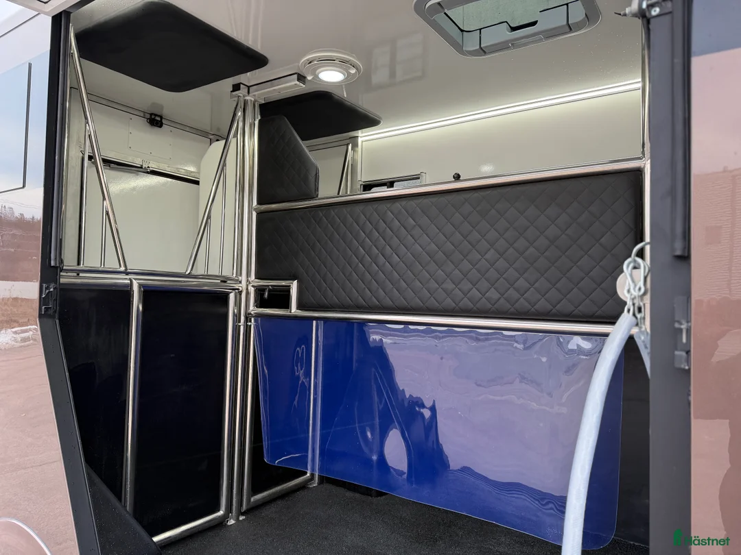 Hästlastbilar  fordon & transport till salu: Nybyggd Hästbuss med V-Galler i Partille - Annons 16