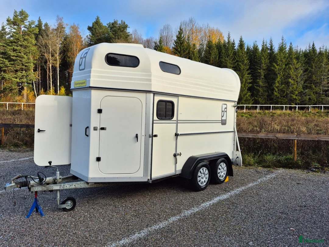 Hästtransporter  fordon & transport till salu: Forzab Futuro SEH 20 i utmärkt skick - Annons 2