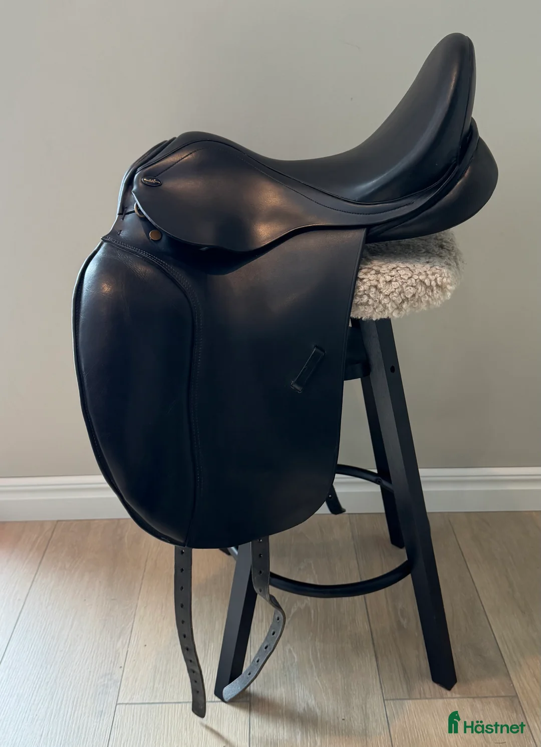 Sadlar hästutrustning till salu: Santa cruz roxanne - Annons 1