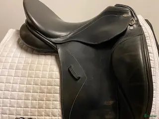 Sadlar hästutrustning Dressyrsadel KenTaur i Uppsala - Annons 2