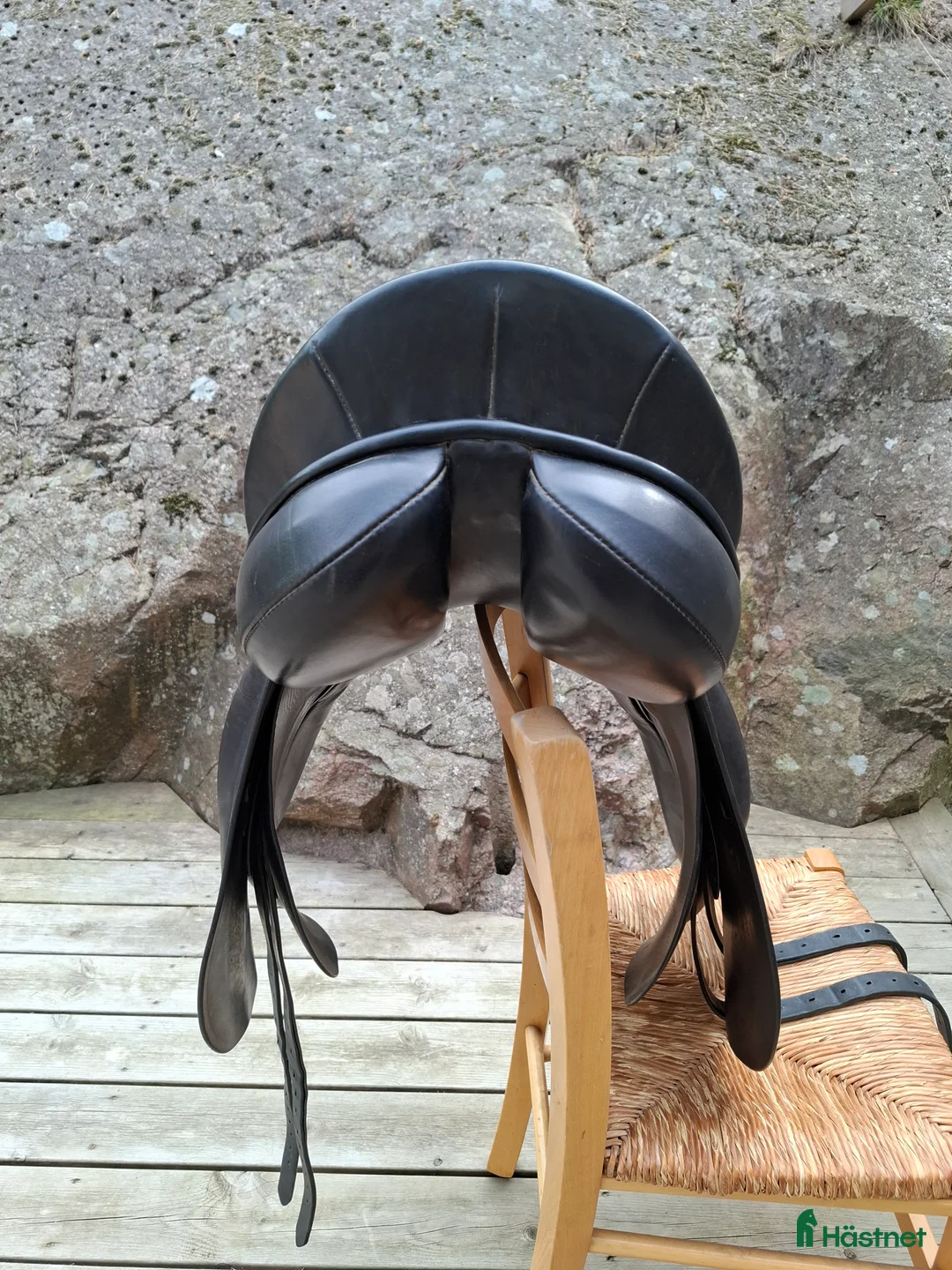 Sadlar hästutrustning till salu: Dressyrsadel 17"  i Sollentuna - Annons 3