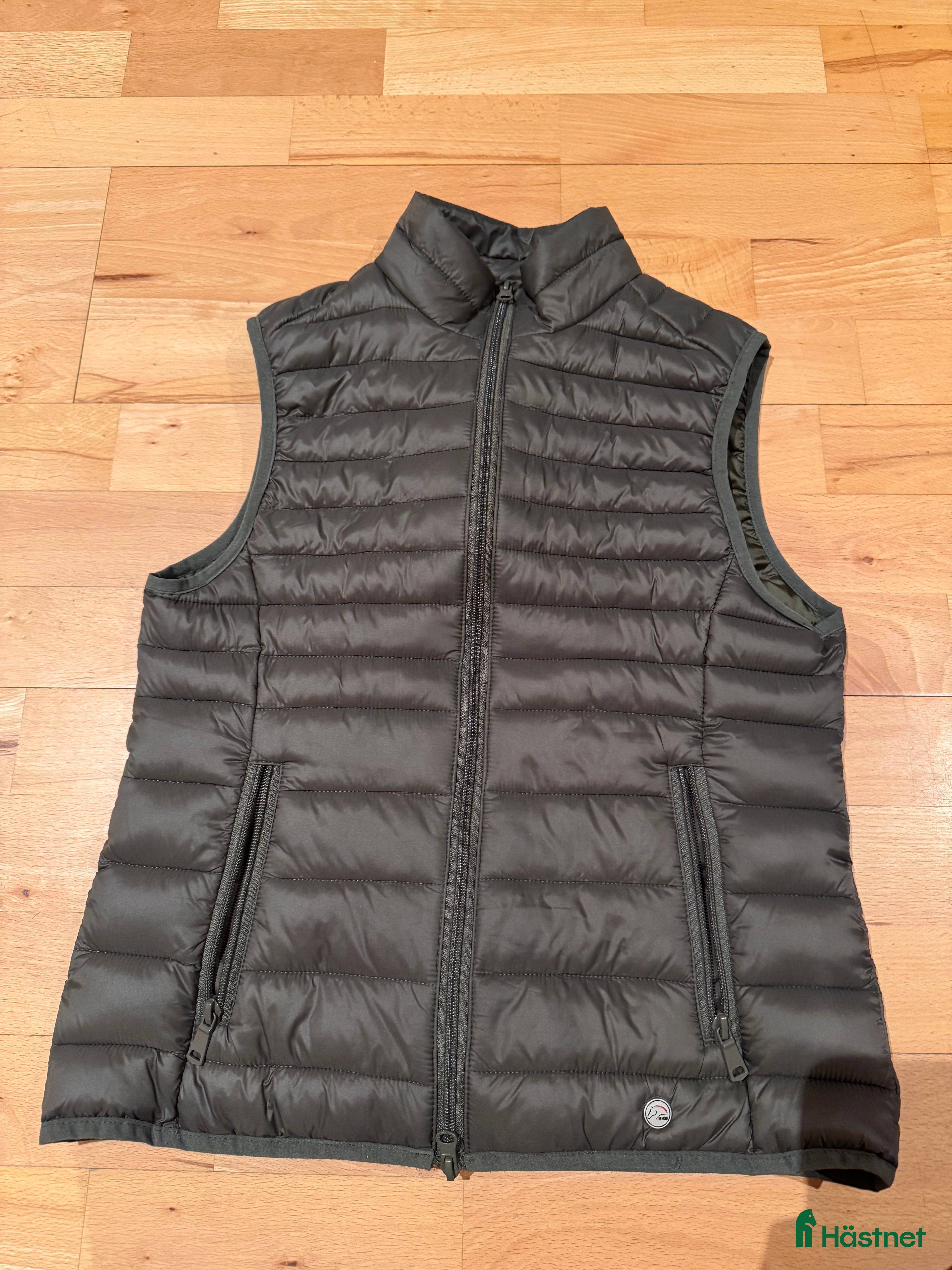 Övrigt Ridkläder ryttarutrustning till salu: Ridväst märke HKM i Sätila - Annons 5