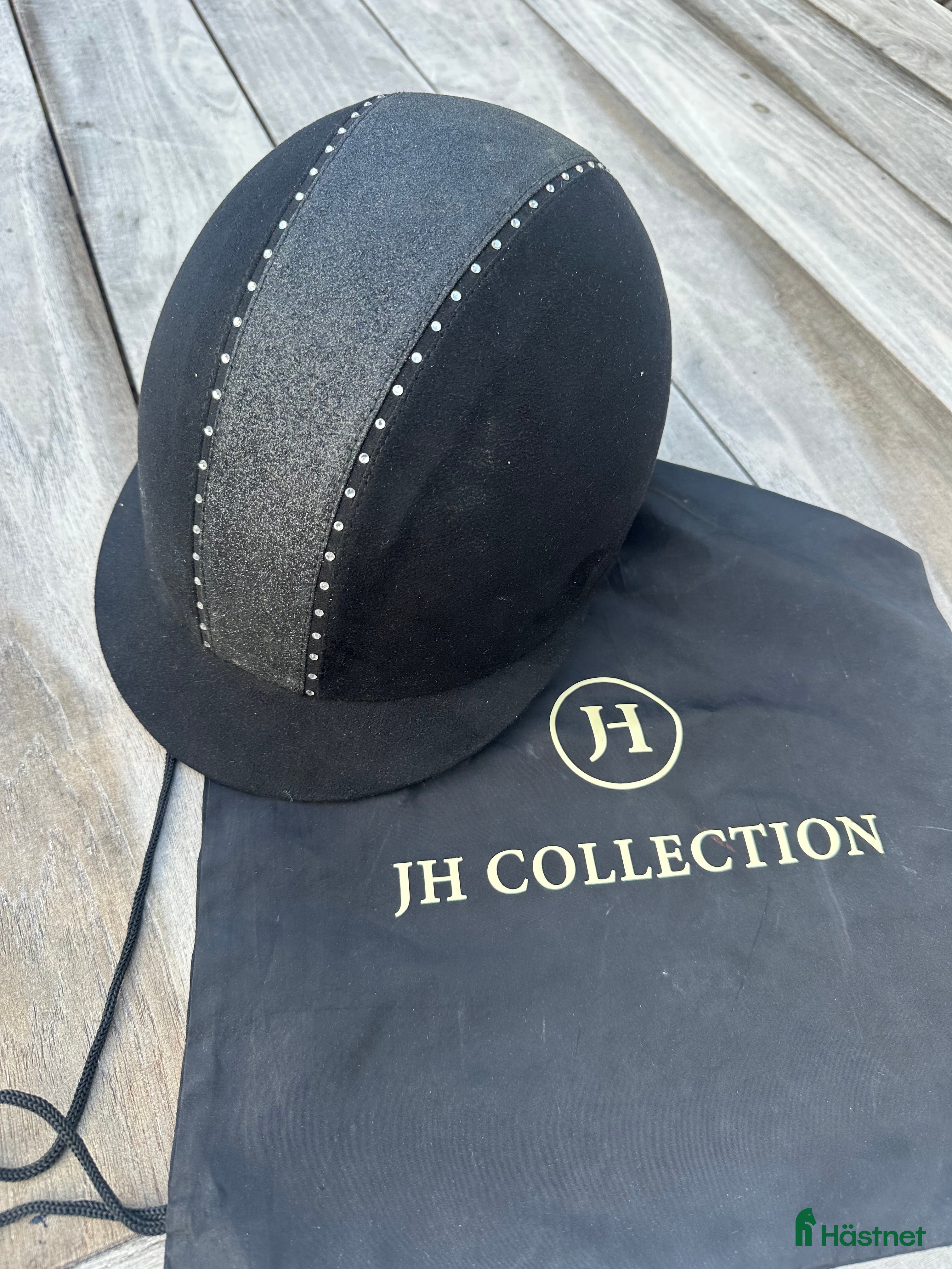 Hjälmar ryttarutrustning till salu: Hjälm i nyskick M i Karlstad - Annons 17