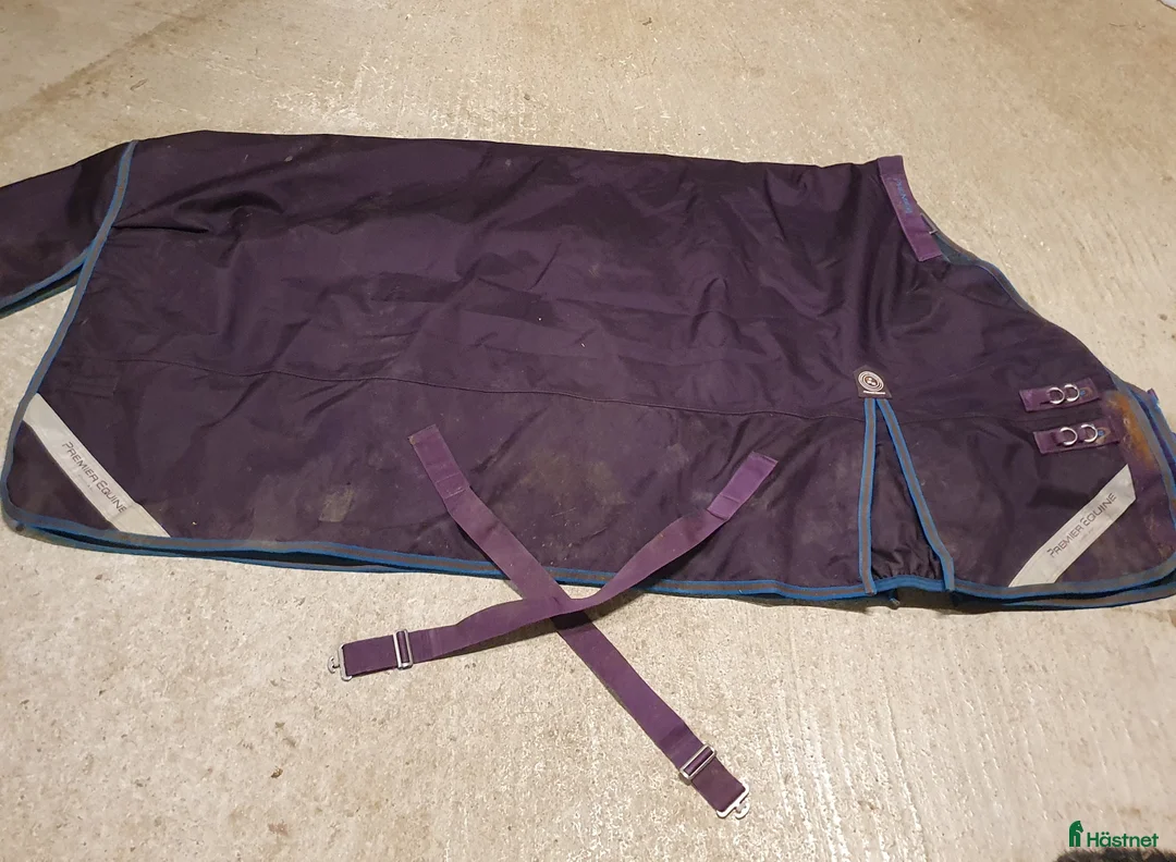 Täcken hästutrustning till salu: Premier Equine Titan 200g 6.3/140-145 i Tranås - Annons 2