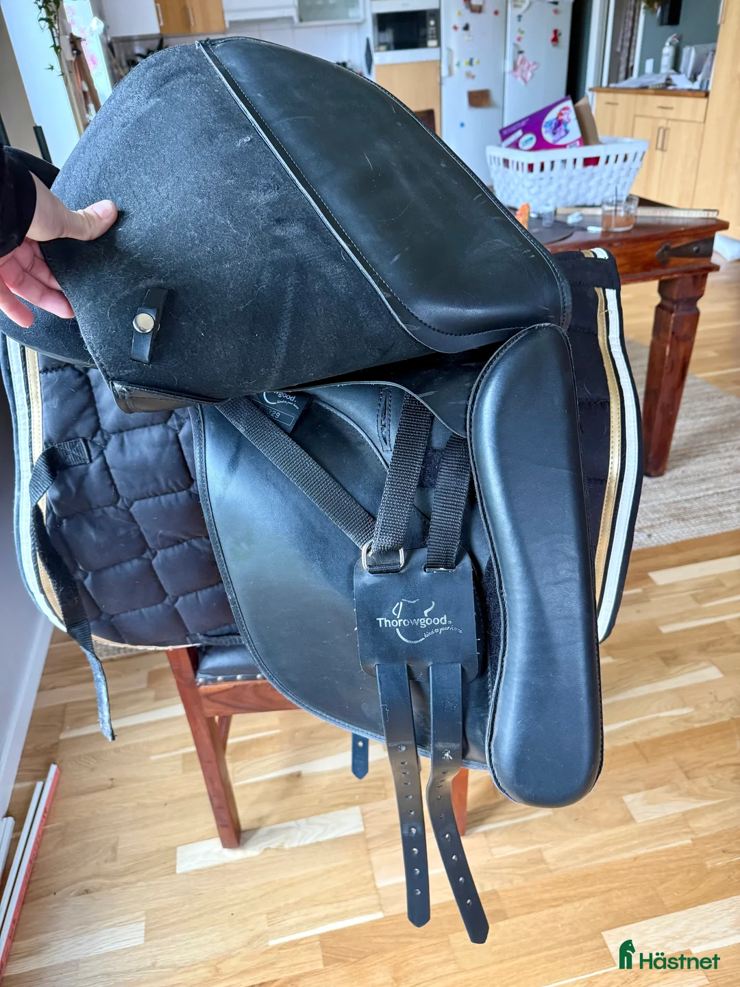 Sadlar hästutrustning till salu: Thorowgood T4, dressyr , 17,5” i Västerlanda - Annons 2