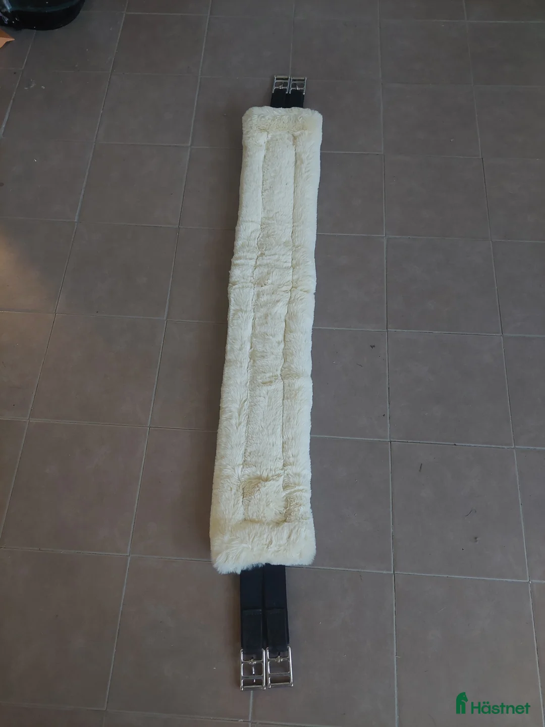 Sadeltillbehör hästutrustning till salu: Fin sadelgjord i Vedum - Annons 2