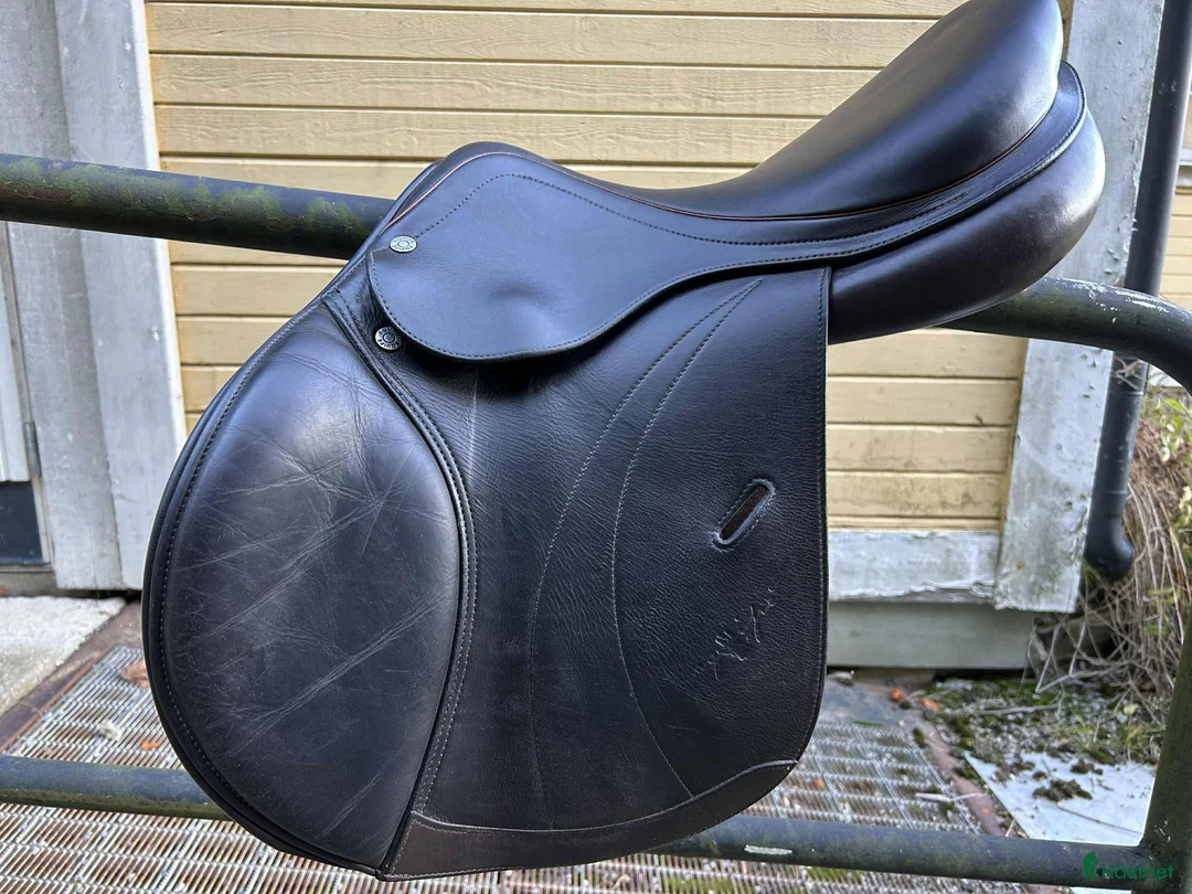 Sadlar hästutrustning till salu: Equipe Expression i Sundsvall - Annons 3