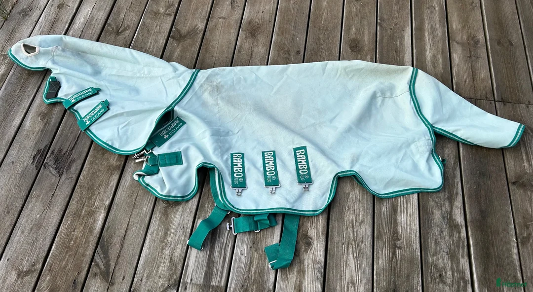 Täcken hästutrustning till salu: Rambo petite sweet itch - Annons 1