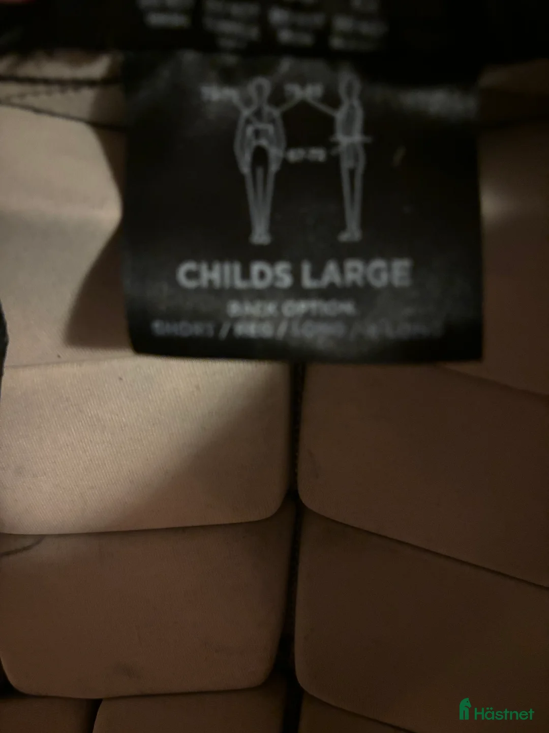 Säkerhetsvästar ryttarutrustning till salu: Racesafe säkerhetsväst i superfint skick i Sjöbo - Annons 5