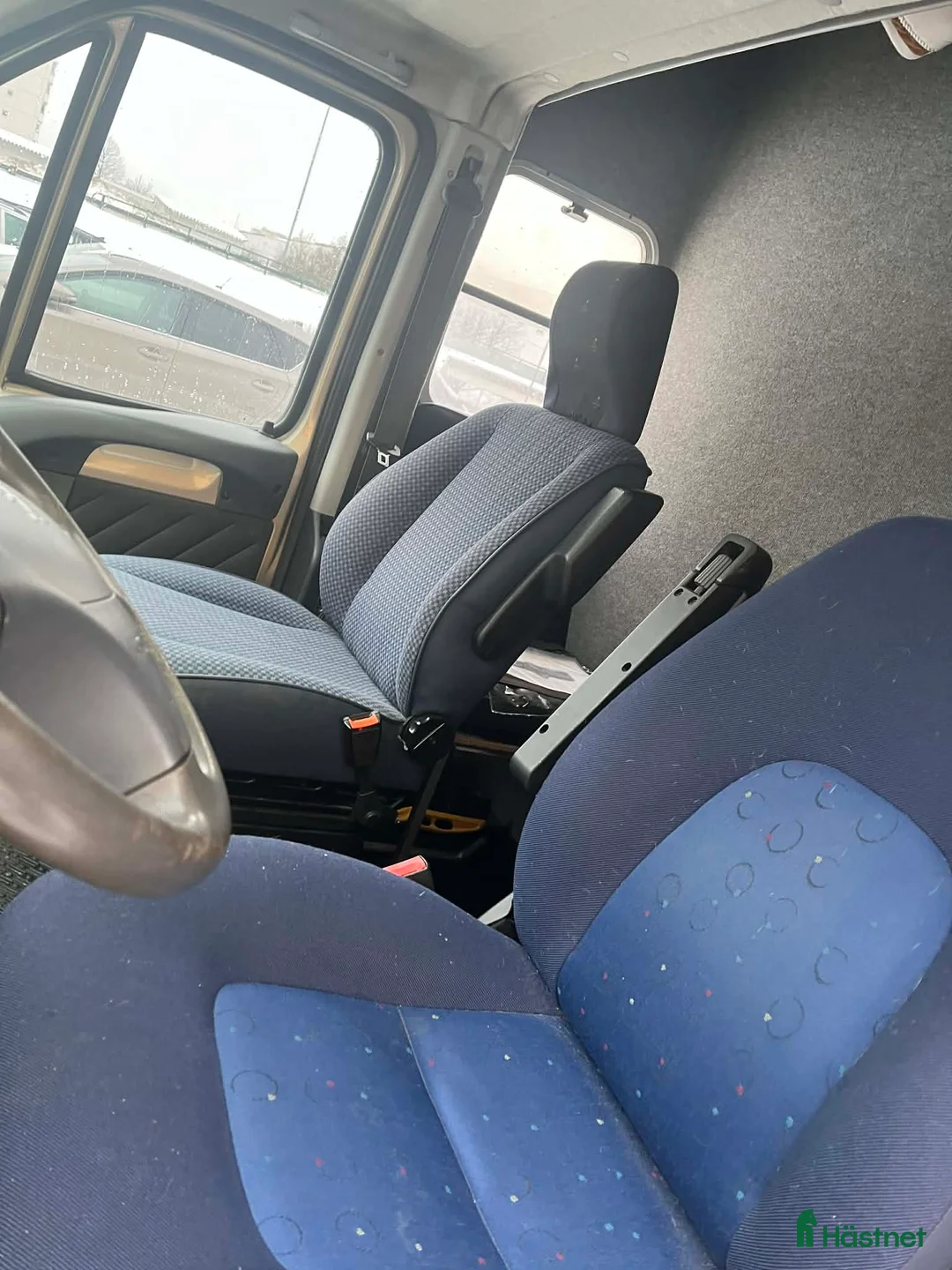 Hästlastbilar  fordon & transport till salu: Häst lastbil B-kort + dragkrok i Tumba - Annons 8