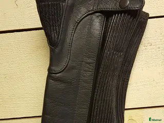 Ridstövlar ryttarutrustning till salu: Svarta läderchaps i Nora - Annons 14