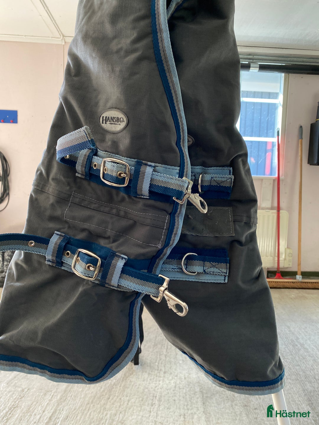 Täcken hästutrustning till salu: HANSBO Vintertäcke  i Uppsala - Annons 2