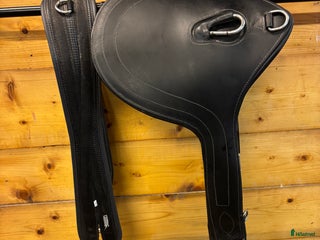 Sadeltillbehör hästutrustning till salu: En neoprenegjord+ lädergjord med platta i Kramfors - Annons 21