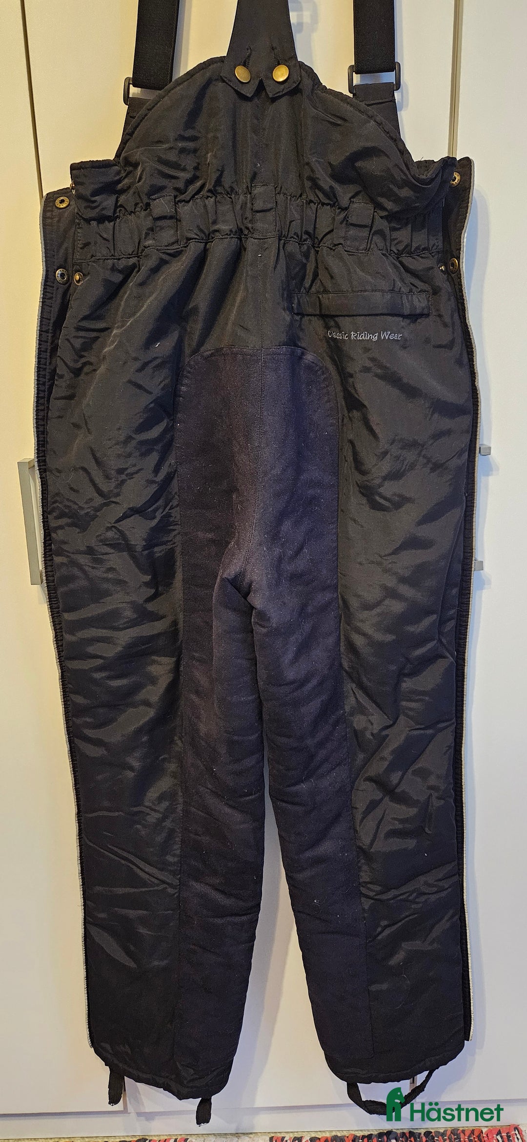 Ridbyxor ryttarutrustning till salu: Täckbyxor med helskoning i Hudiksvall - Annons 3