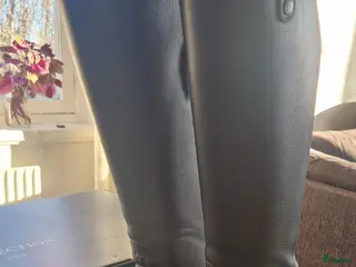 Ridstövlar ryttarutrustning till salu: Ridstövlar JH Collection - Annons 1