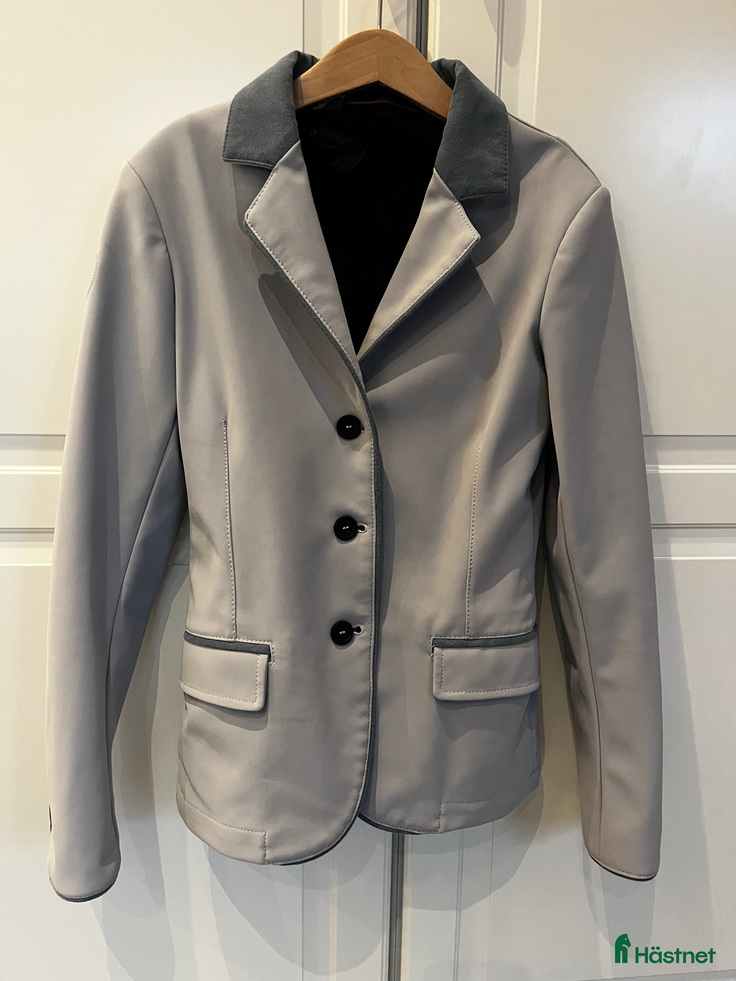 Jackor &amp; Kavajer ryttarutrustning till salu: Cavalleria Toscana, Animo kavaj barn  i Eslöv - Annons 3