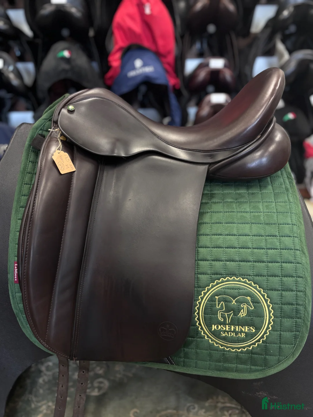 Sadlar hästutrustning till salu: Crown 🤍 - Annons 1