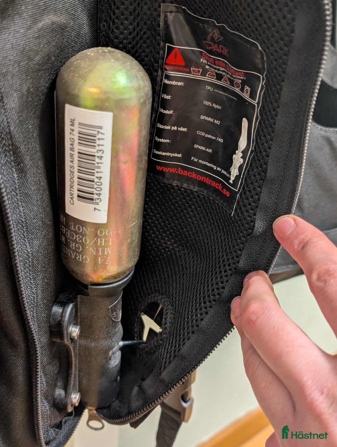 Säkerhetsvästar ryttarutrustning till salu: Spark säkerhetsväst airbag XL i Skövde - Annons 4