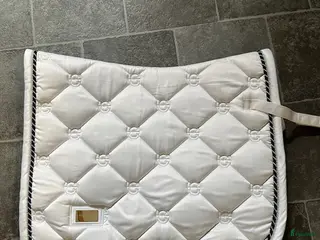 Schabrak & Vojlockar hästutrustning Vitt Equestrian stockholm schabrak - Annons 4