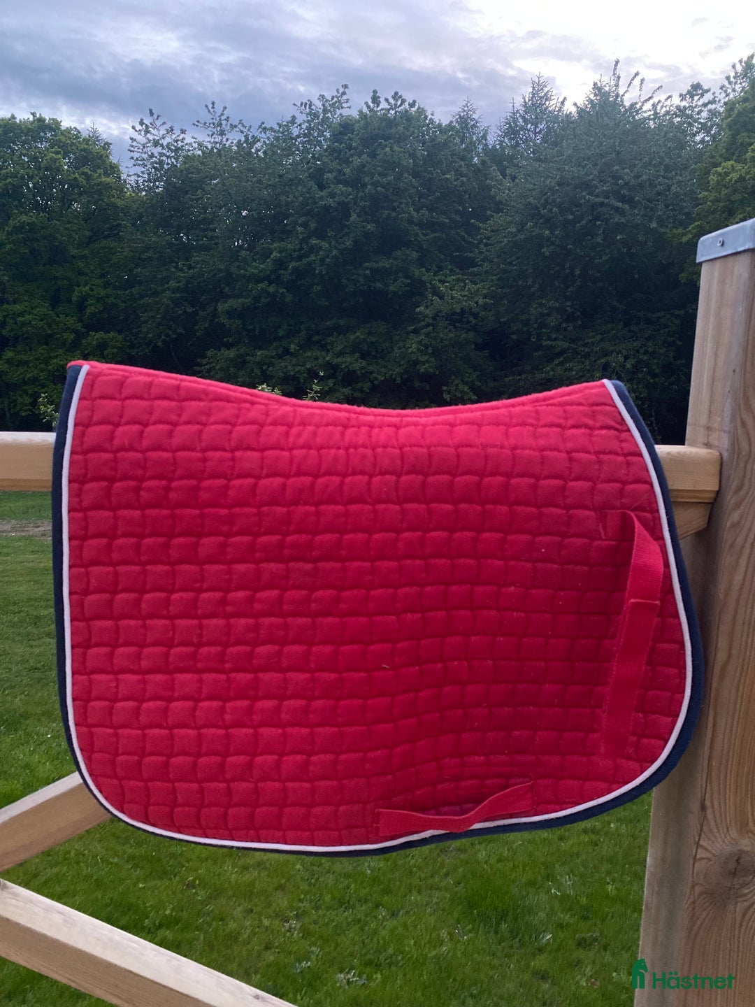 Sadeltillbehör hästutrustning till salu: Rött schabrak stl ponny i Skurup - Annons 2