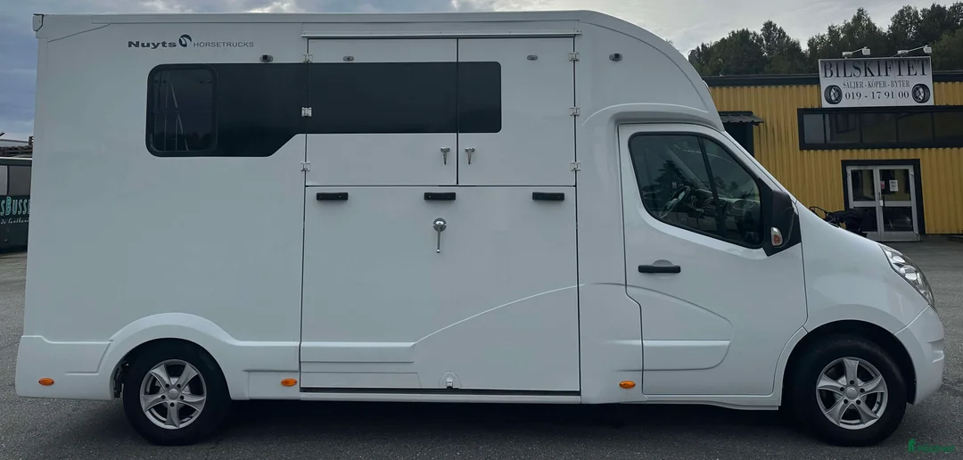 Hästlastbilar  fordon & transport till salu: Renault Master 2,3 dCi / MOMSBIL / 1 års Garanti - Annons 4