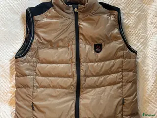 Jackor & Kavajer ryttarutrustning till salu: Dunväst från Cavalleria Toscana. i Färjestaden - Annons 2