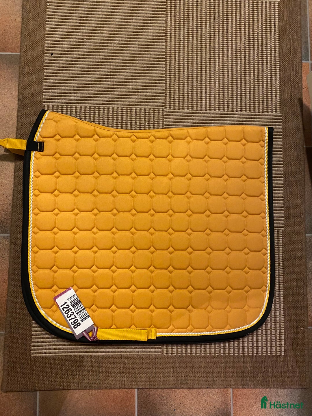 Schabrak & Vojlockar hästutrustning till salu: Dressyr schabrak QHP i Älvsered - Annons 1