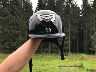 Hjälmar ryttarutrustning till salu: OneK hjälm i Mangskog - Annons 3